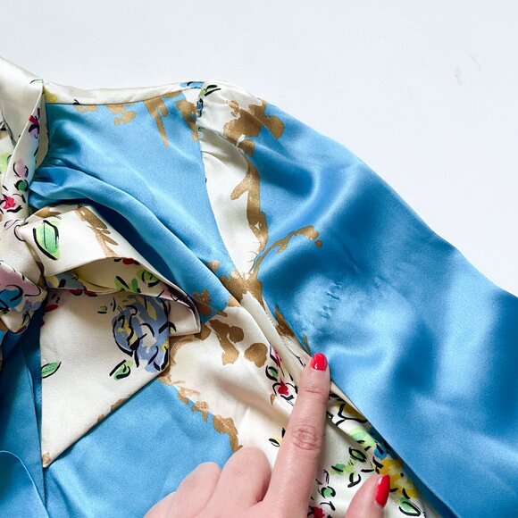 Tory Burch Printed Satin Bow Blouse Porcelain Floral Size 0 NEW NWT w/ flaws - Picture 13 of 15